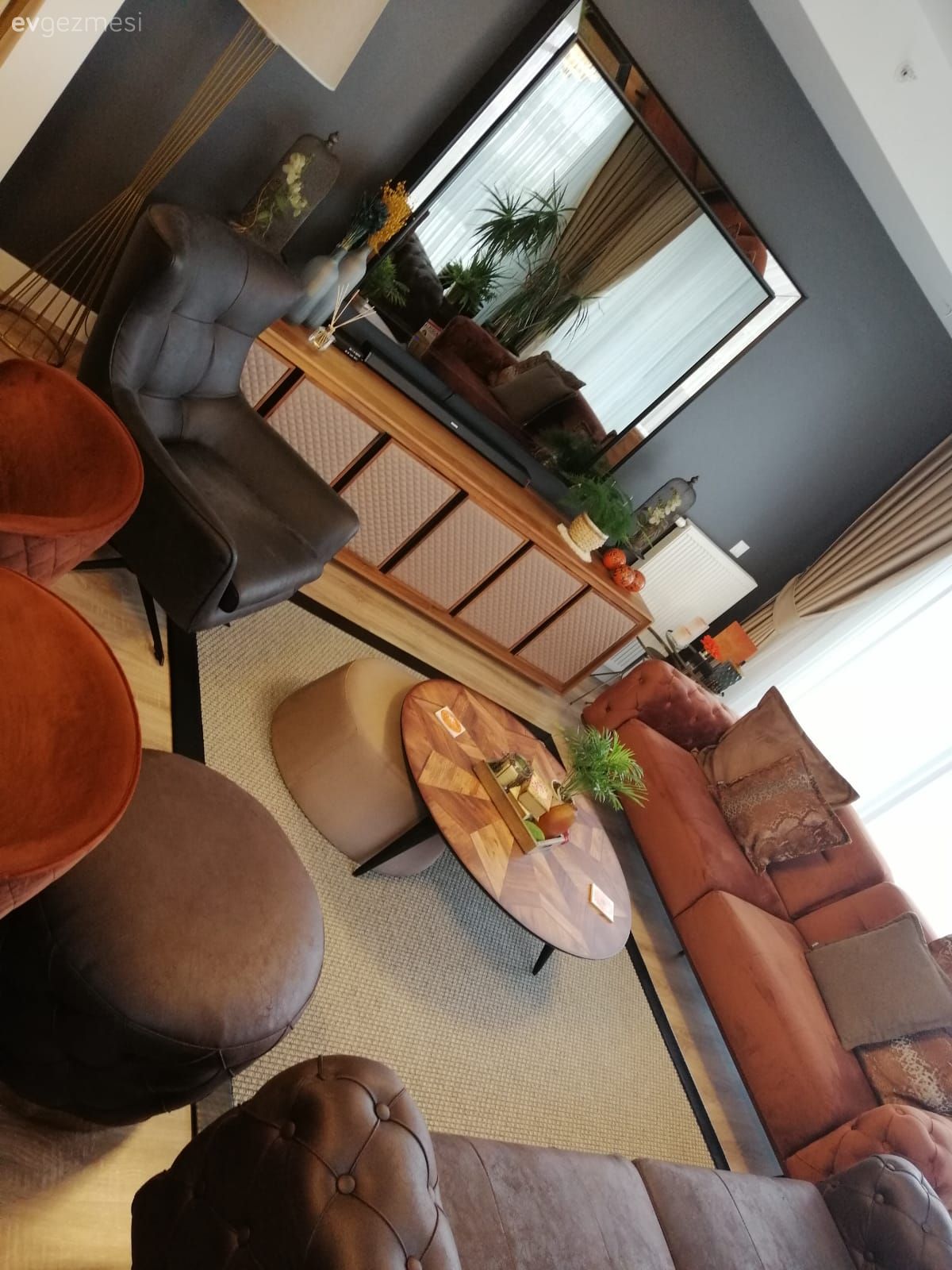 Modern Rustik Stilden İlham Alan Bu Ev İşlevselliği de İhmal Etmemiş!