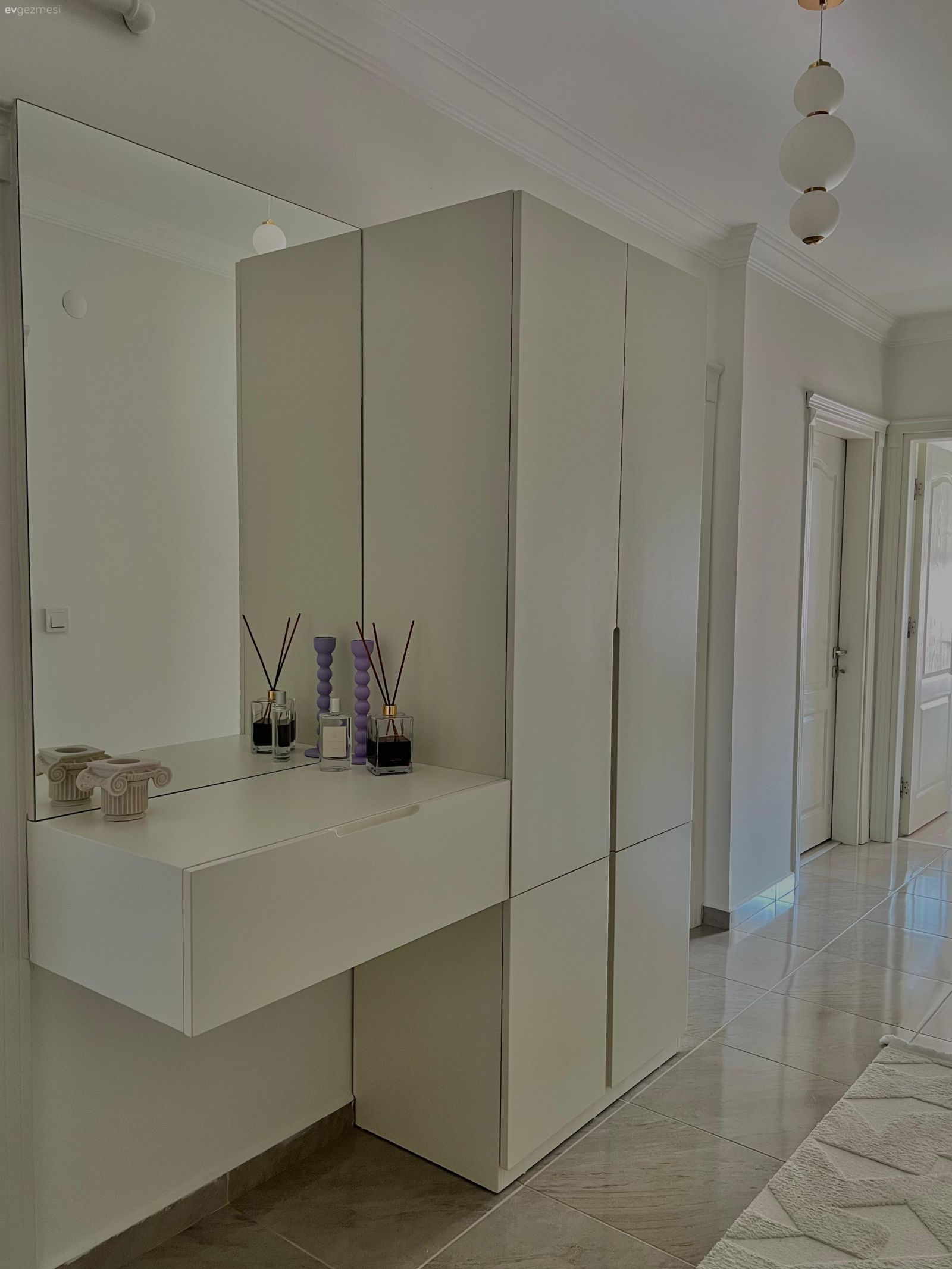 Bu Yalova Evi Dar Alanları Verimli Değerlendirmeye Öncelik Vermiş