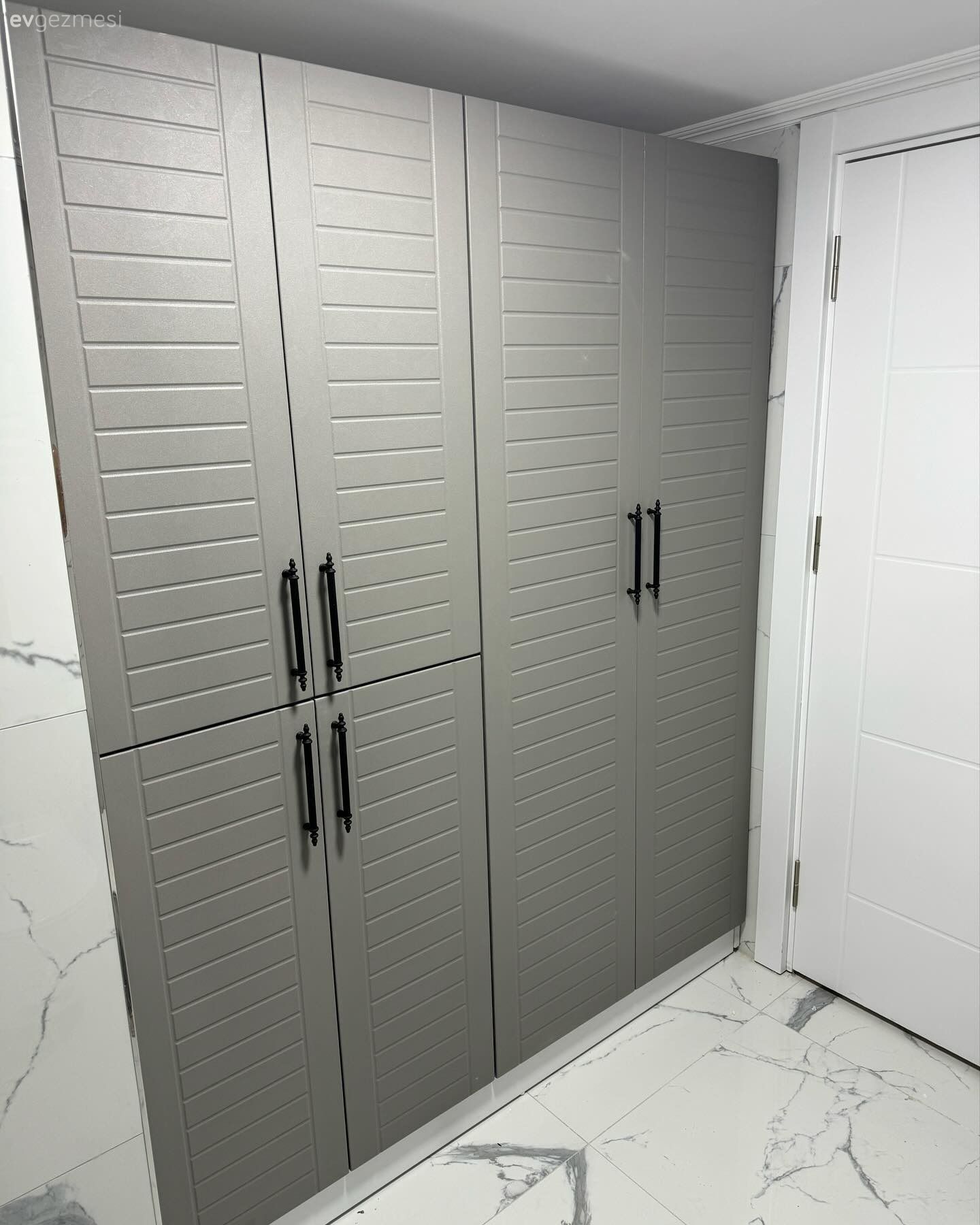 Modern Tarzı Benimseyen Bu Banyoda Geleneksel Sürprizler Var