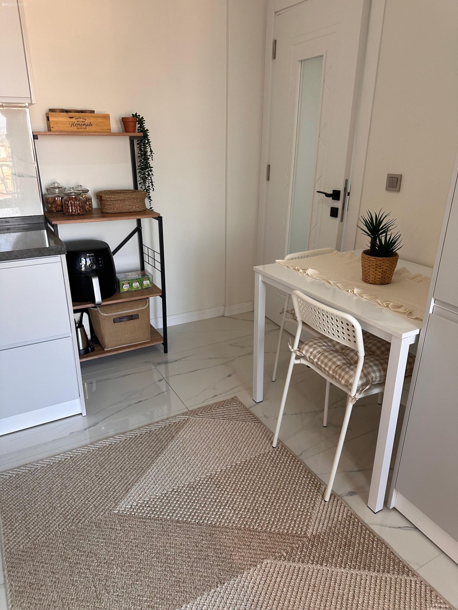 Bu Sakarya Evi Renklerin ve Tarzların Çeşitliliğini Seviyor