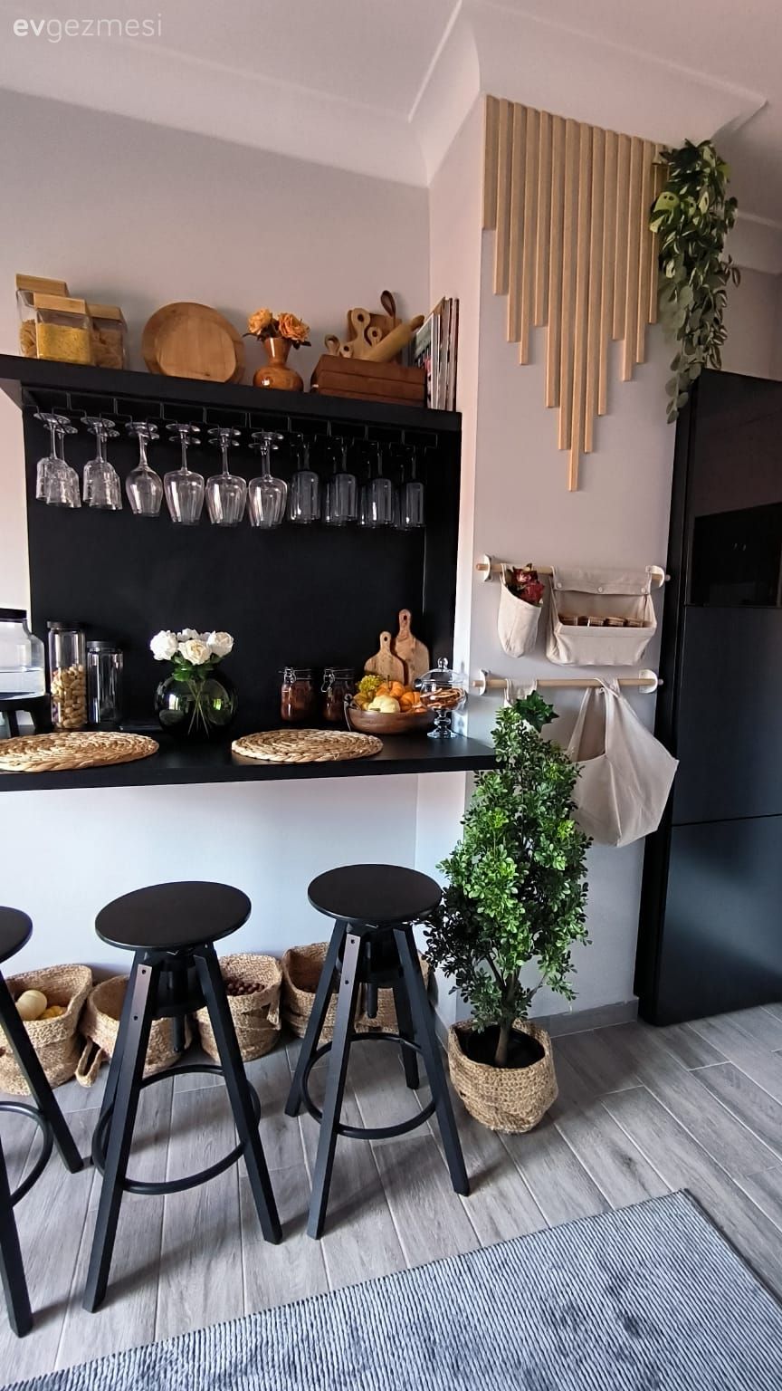 Bu İstanbul Evinde Her Oda Farklı Bir Tarzı Selamlıyor!