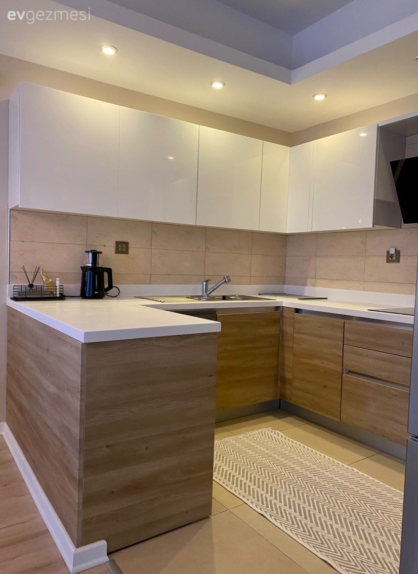 Bu Kocaeli Evi Sadeliği Ahşap Sıcaklığıyla Tamamlamış!