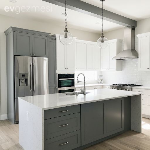 Birbirine Çok Yakışan İki Renkli Mutfak Dolapları