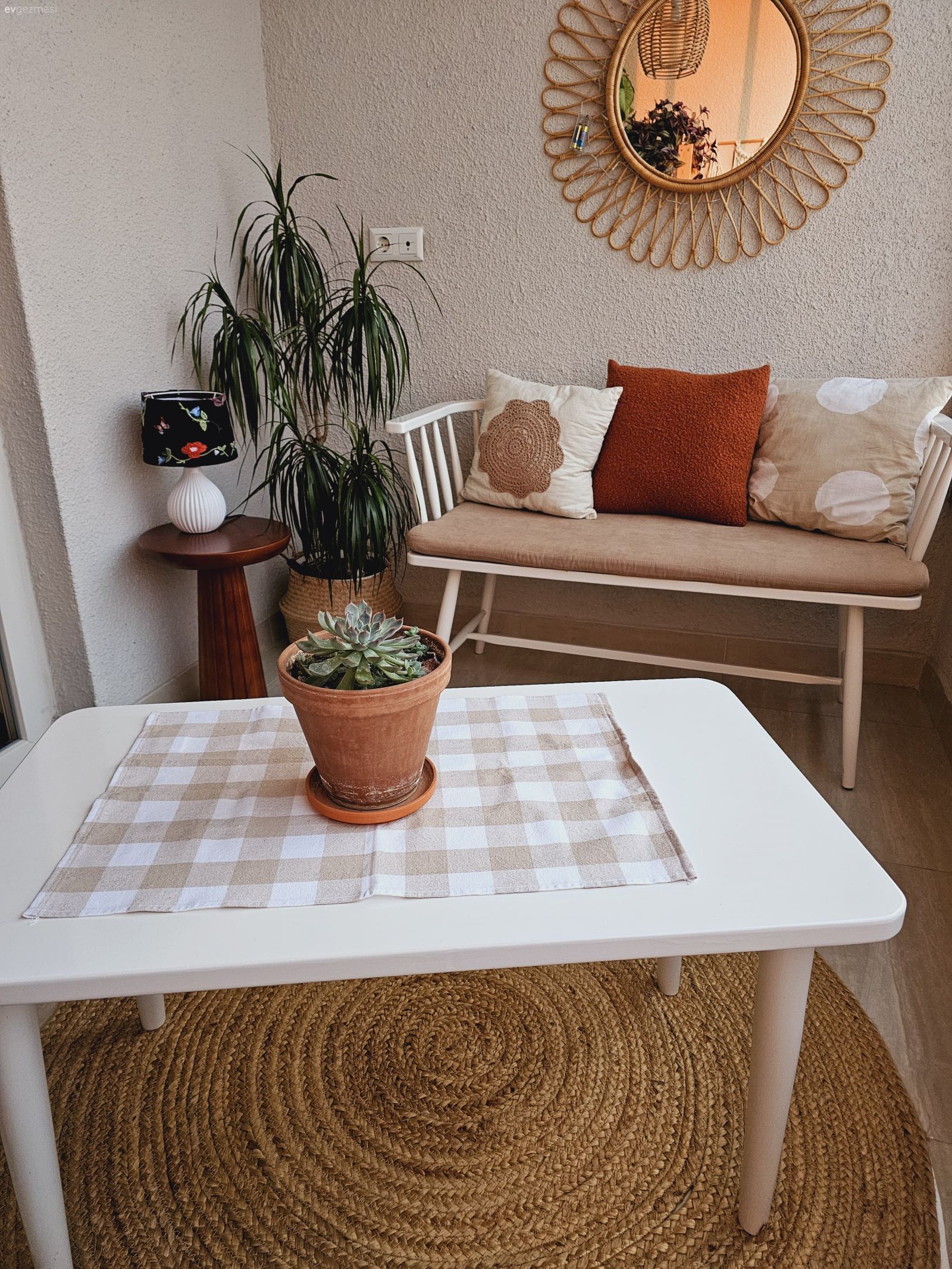 Balkon, Balkon masası, Kırlent, Ev tekstili, Balkon halısı, Jüt halı, Halı