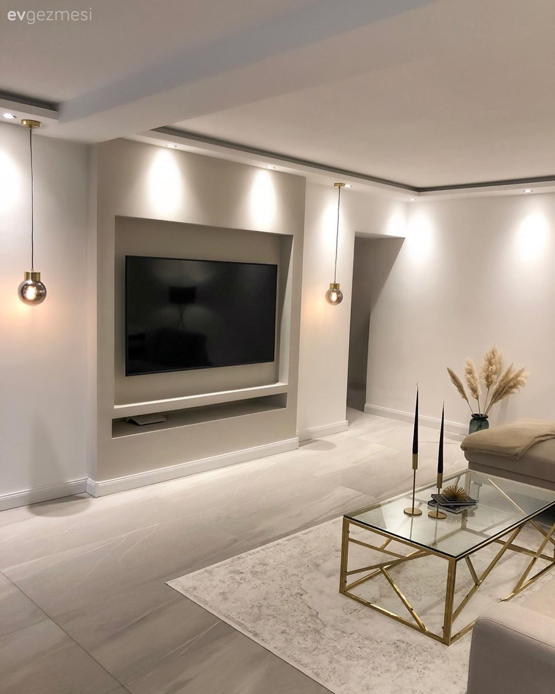 Eski Halinden Bir Çağ Öteye Geçen Modern Ev!