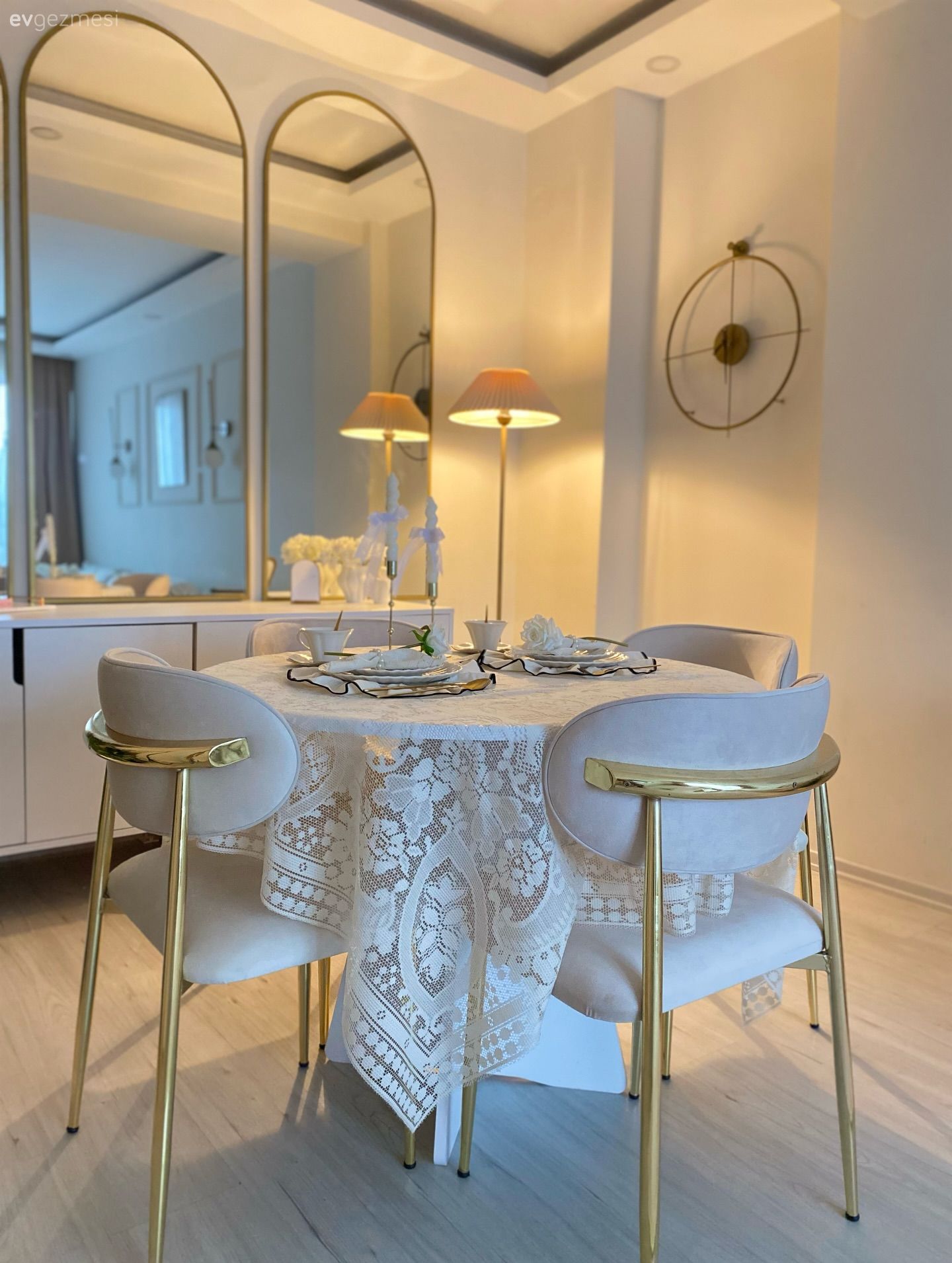 Bu Çanakkale Evinde Işıltı ve Samimiyet Dozu Tam Kıvamında