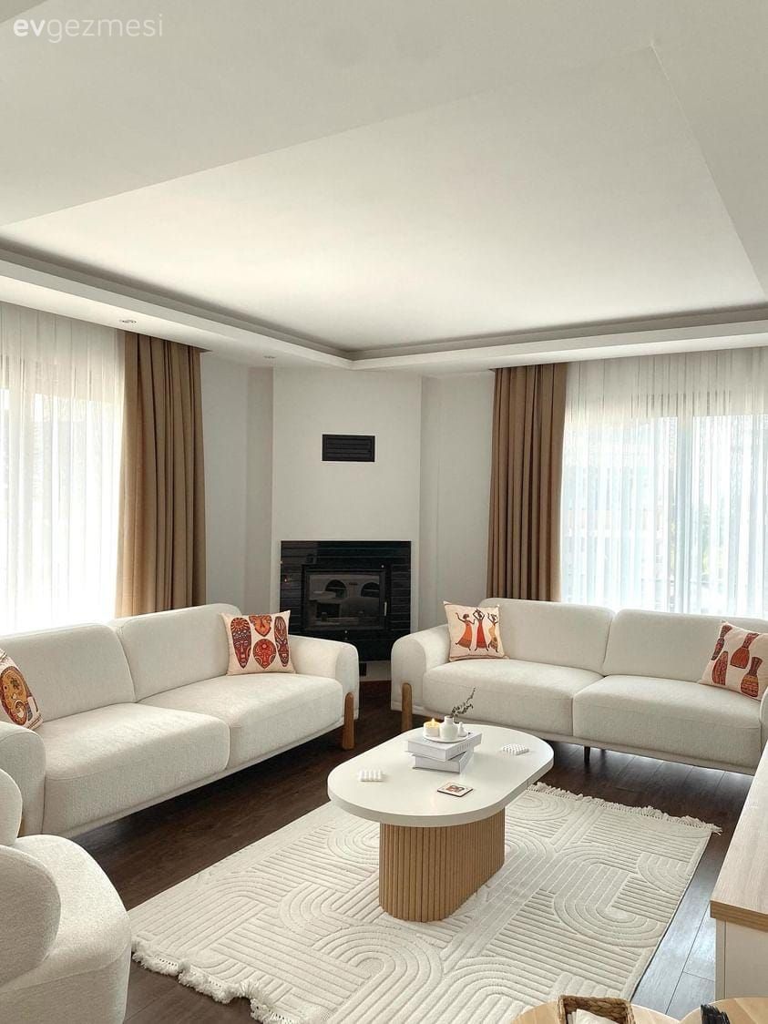 Beyaz Koltuk Takımını Cesaretle Kullanan Bir İzmir Evi!