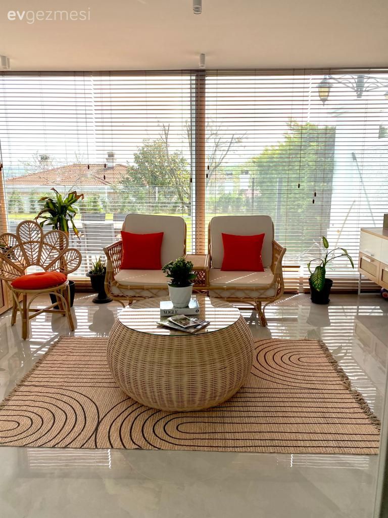 Bu Dubleks Evde Özel Yapım Tasarımlar Dekorun Albenisi Arttırmış