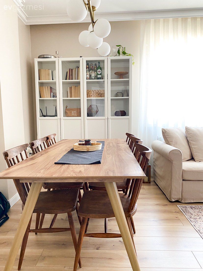 Salon, Bohem Dekorasyon, İskandinav, Beyaz, Vizon, Krem, Koltuk takımı, Kitaplık, Sandalye, Yemek masası, Ahşap Mobilya, Avize, Aydınlatma, Yemek odası avizesi, Tül perde, Perde, Parke