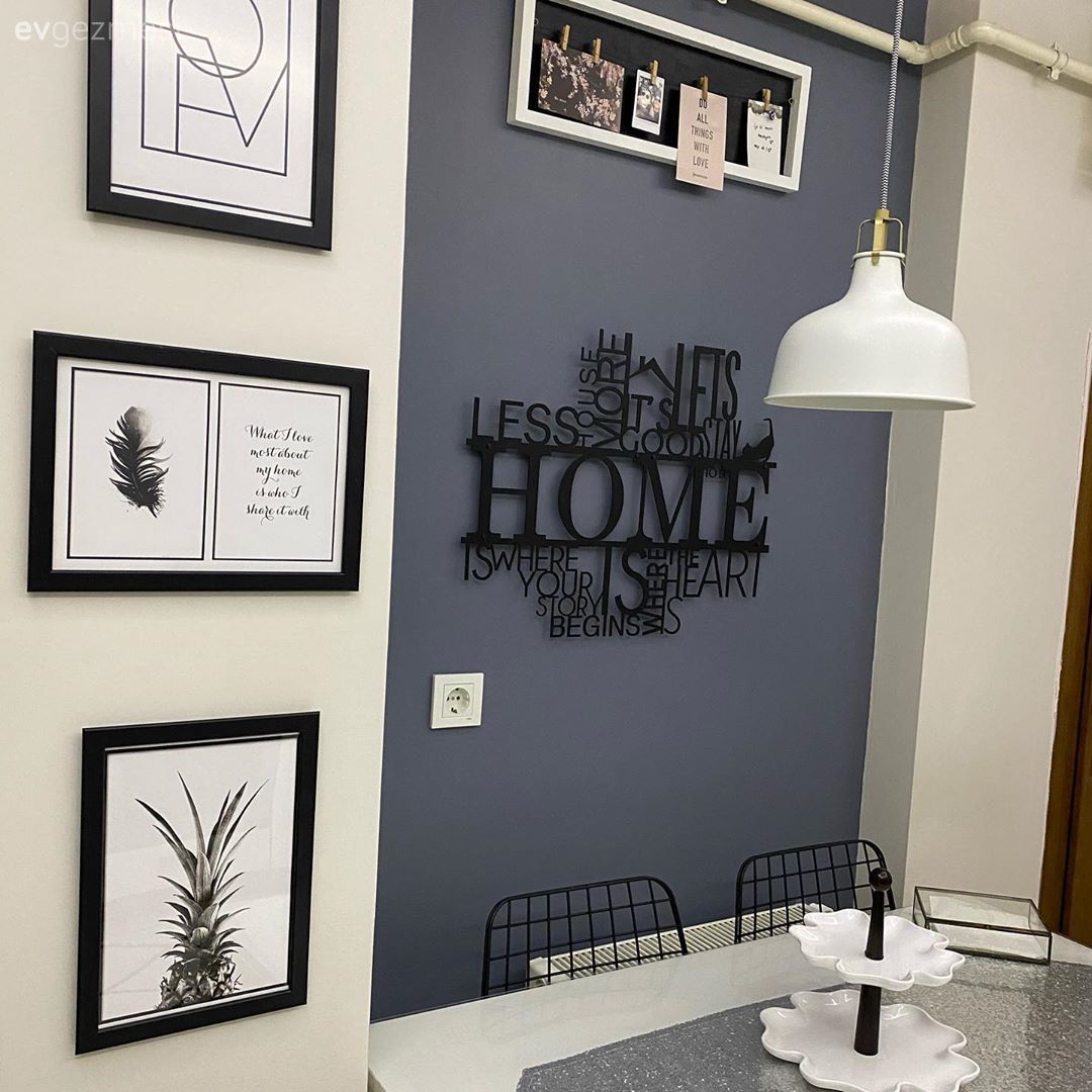 Çerçeve, Mutfak duvar dekorasyonu, Gri duvar, Beyaz, Siyah, Metal sandalye, Sandalye, Mutfak Avize Modelleri