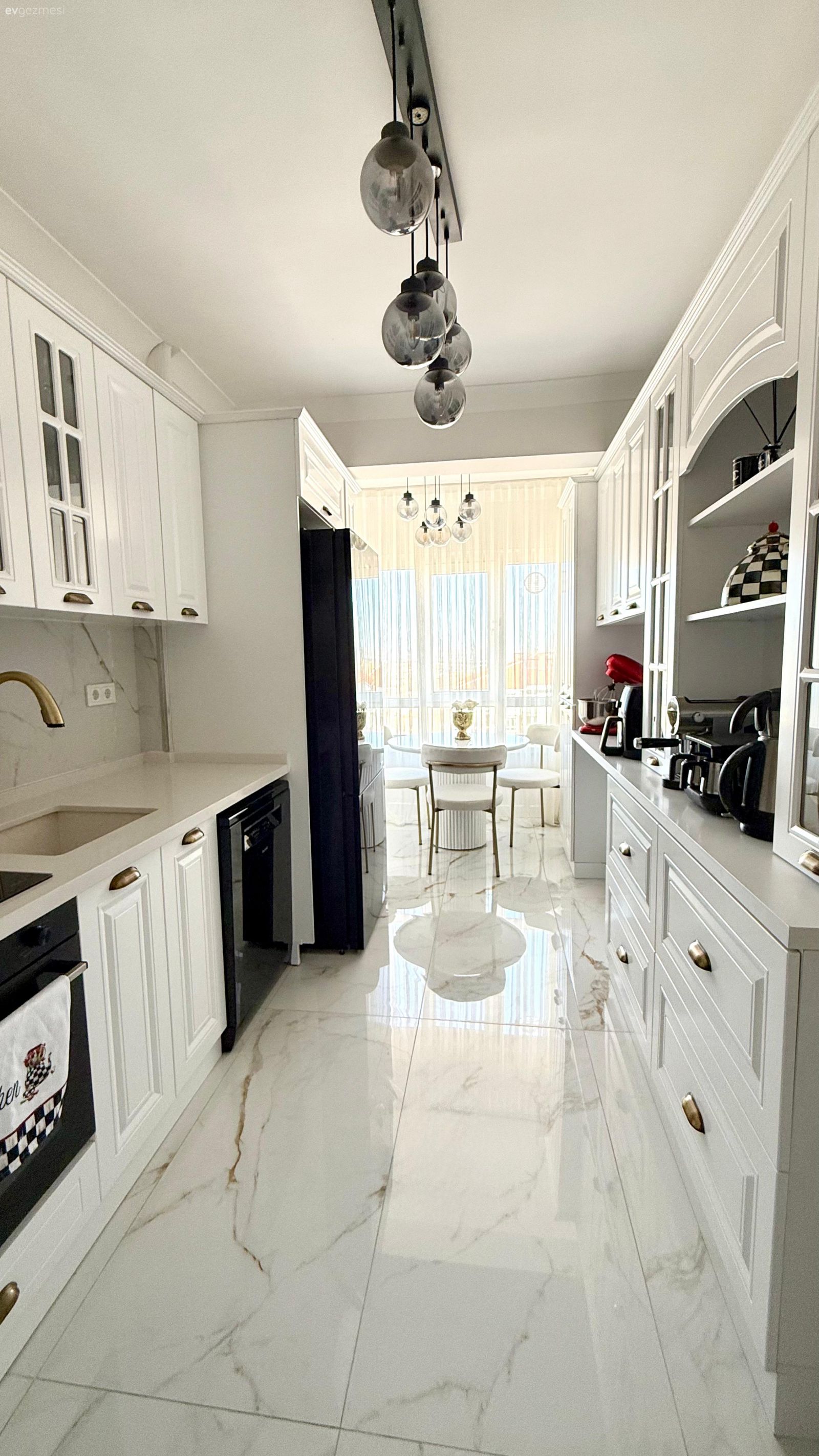 10 Yıllık Mutfağa Sihirli Dokunuş: Ankara'dan Zarif Bir Mutfak