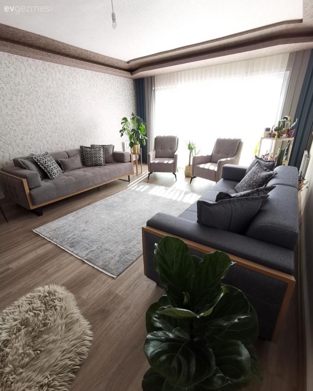 Bu Natürel Dekorda Bitkiler Mekanın Asıl Sahibi!