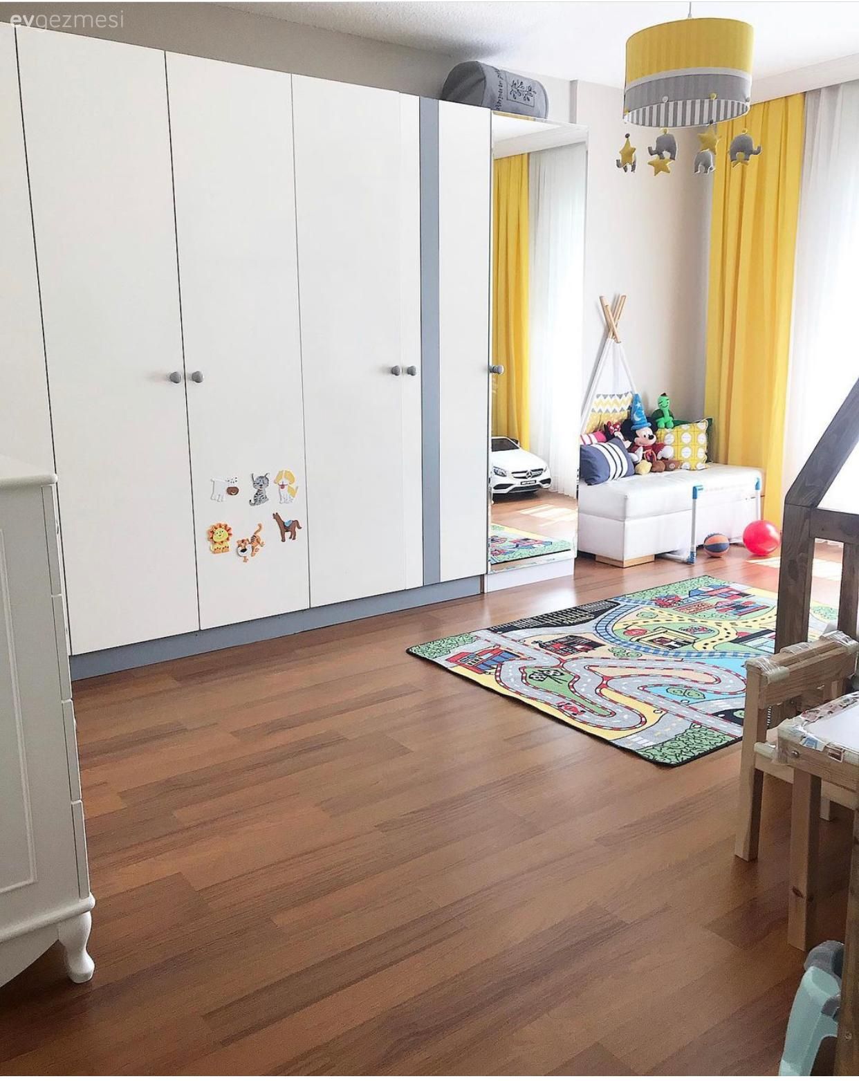 Çocuk Odası, Beyaz, Sarı, Gri, Çocuk odası dolabı, Fon perde, Perde, Tül perde, Parke, Çocuk odası halısı