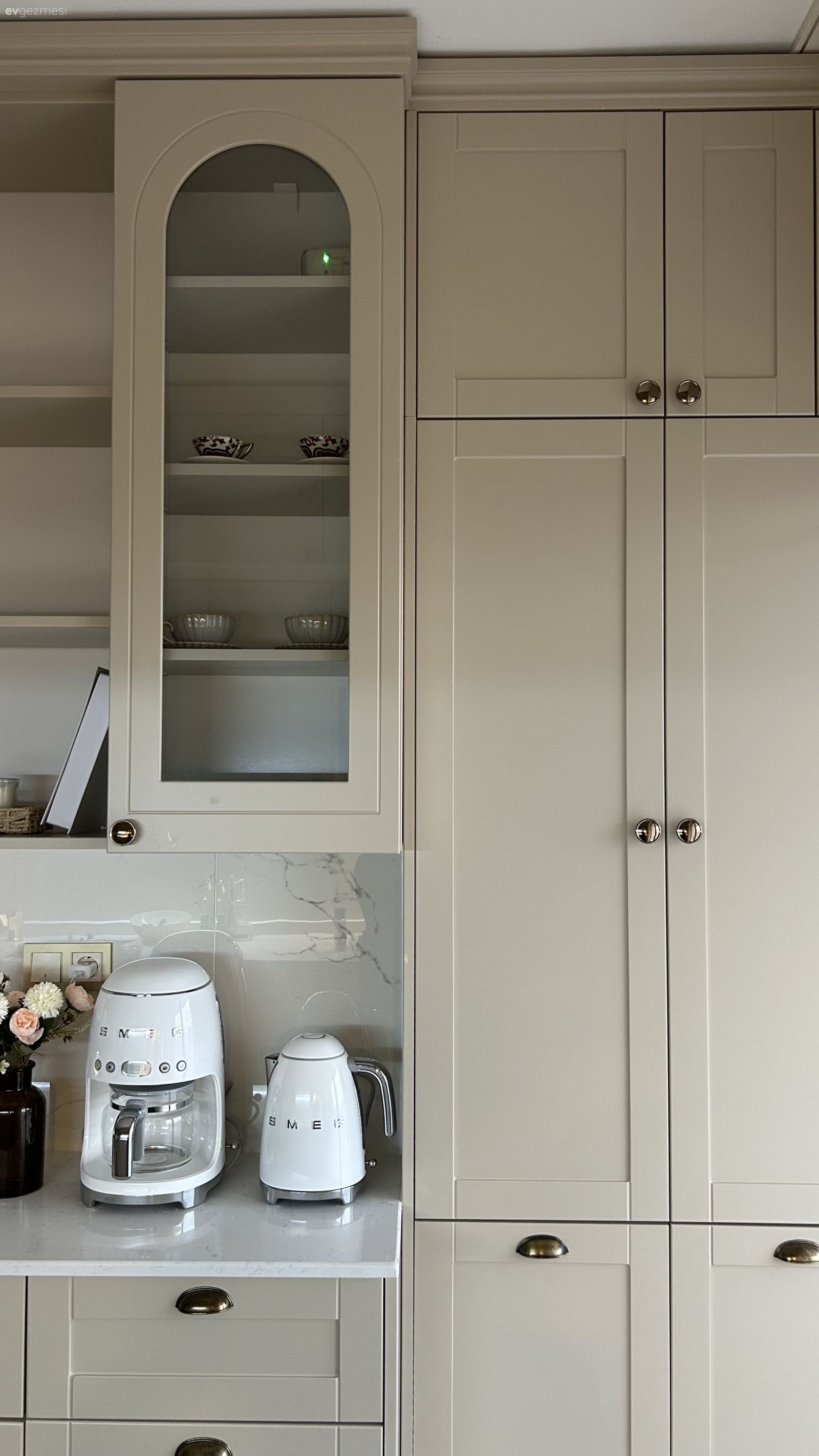 Mutfaklara Tarz Katan En Trend Mutfak Dolabı Renkleri