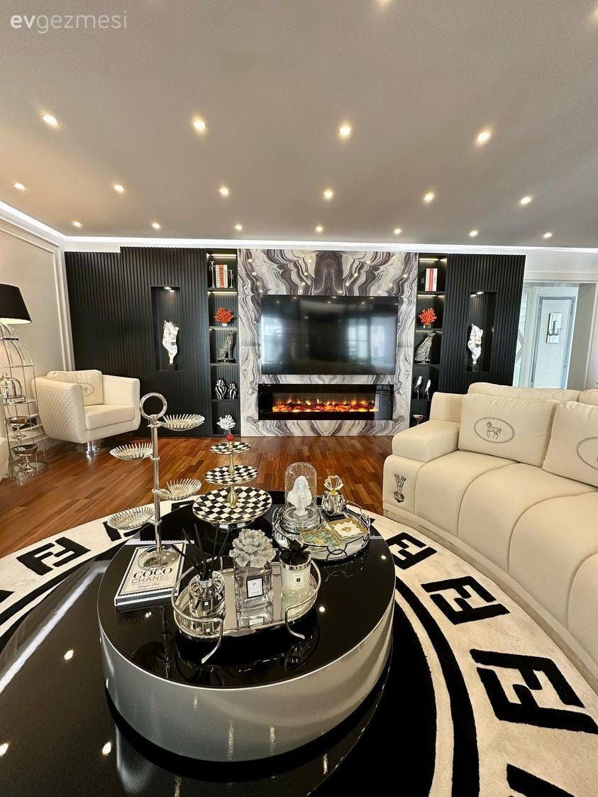 Bu İstanbul Evinin Vazgeçilmezleri Arasında İddialı Aksesuarlar Var!