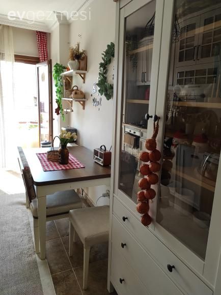 Öncesi&Sonrası: Kahverengi Dolaplar Beyazla Yeni Bir Soluk Kazanmış!