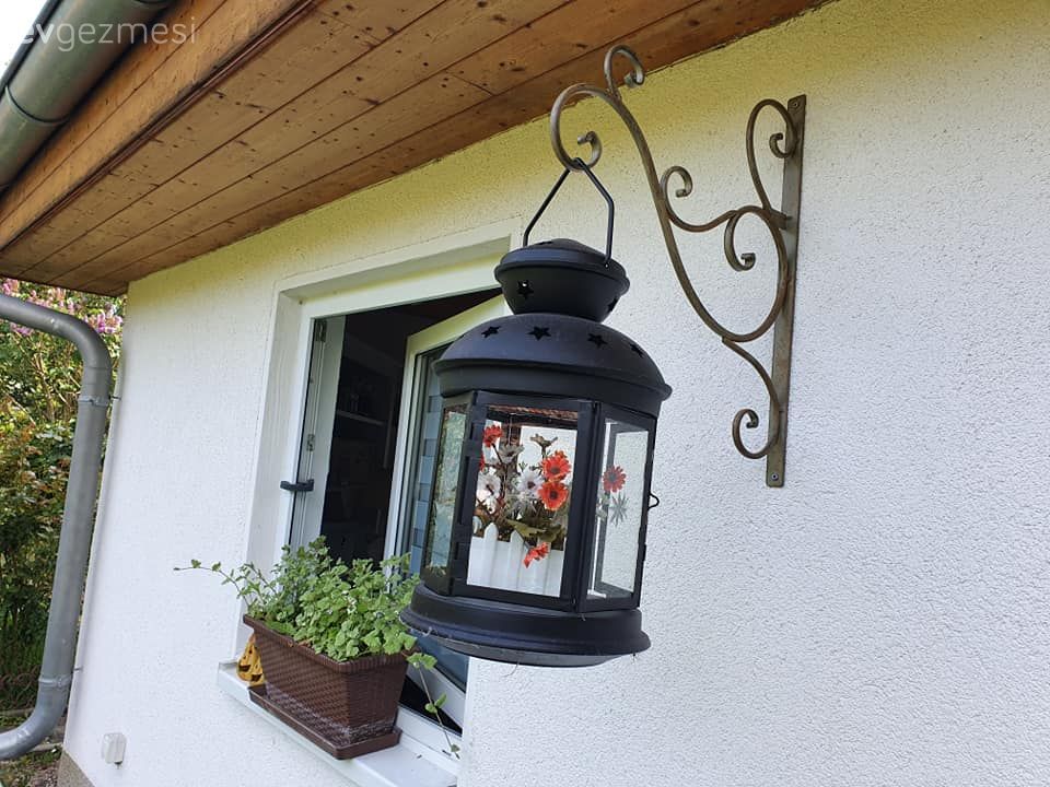 Bu 24 Metrekarelik Evin İçi Sahil Kenarı Dışı Bağ Bahçe!