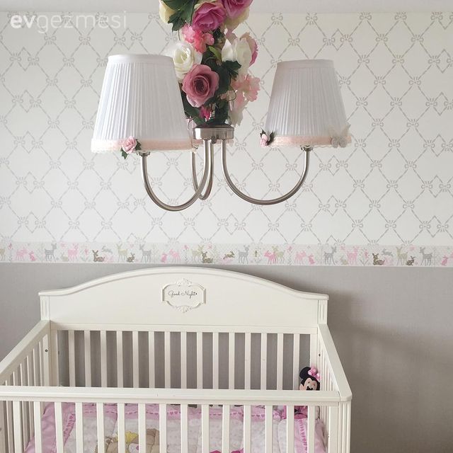 Çocuk Odası, Beyaz, Pudra pembe, Çocuk odası aydınlatması, Çocuk odası duvar dekorasyonu