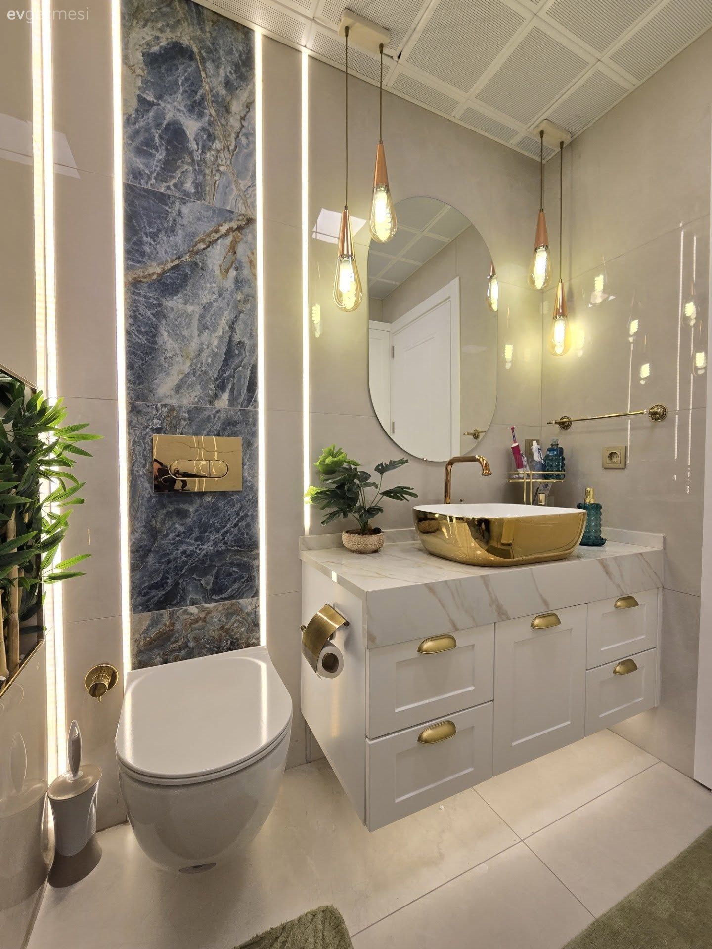 Banyo, Art deko, Beyaz, Altın, Mavi, Banyo seramikleri, Porselen tezgah, Banyo lavabosu, Banyo dolabı, Banyo aynası, Banyo aydınlatması, Led aydınlatma, Aydınlatma, Sarkıt