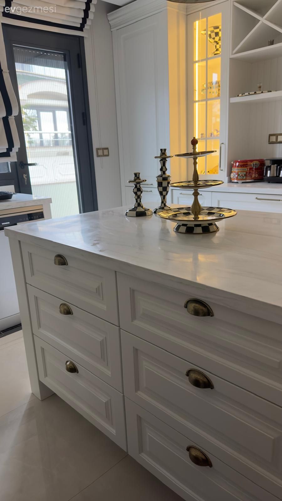 Bu Dubleks Dairede Her Odanın Kendine Özel Detayları Var