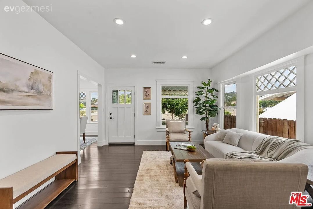 Yeşil Siding Kaplamalı 120 M2'lik Bu Ev Kullanışlı Plana Sahip