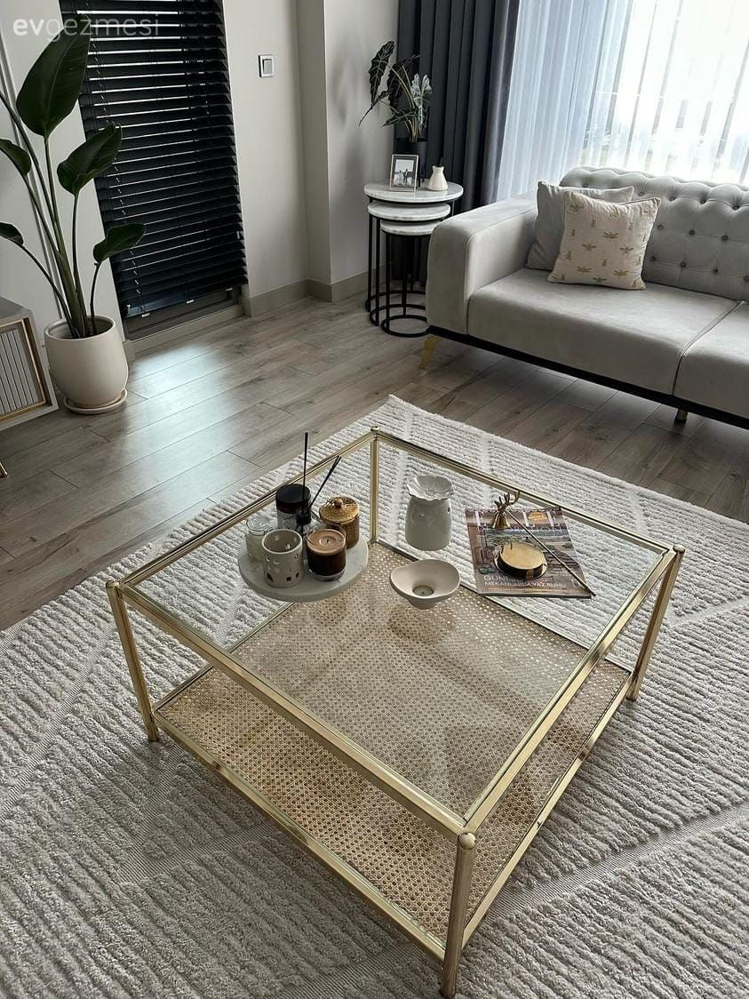 Dekorasyonda Metalik Yansımalar: Gold, Gümüş ve Bronz Parçalar!