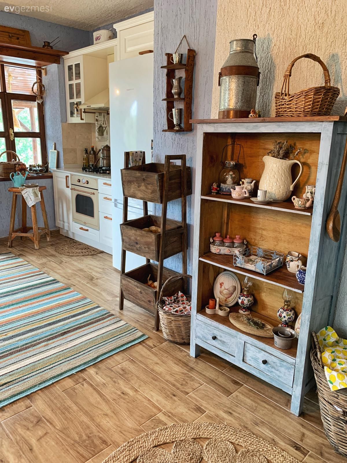 40 Yıllık Bu Taş Evde Tüm Detaylar Dantel Gibi İşlenmiş!