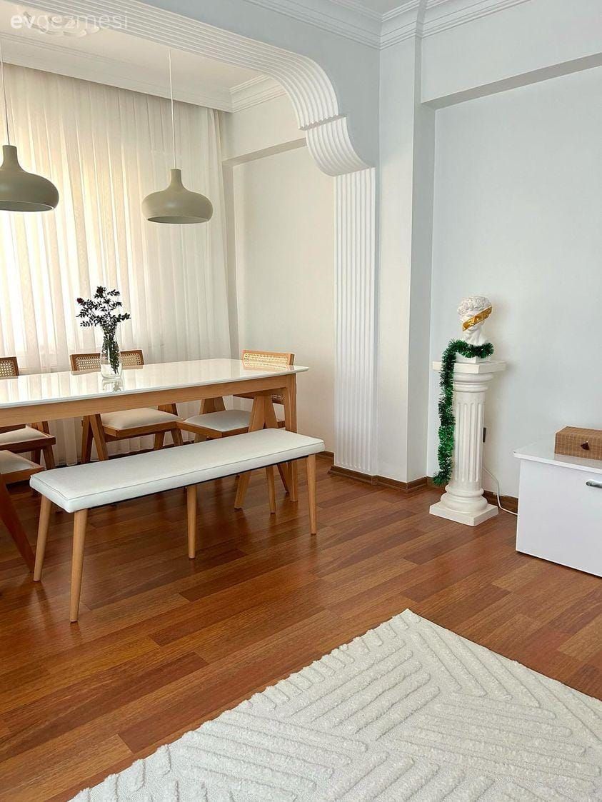 Bu İstanbul Evinde Minimalist Felsefe Kendini Çok Belli Etmiş!