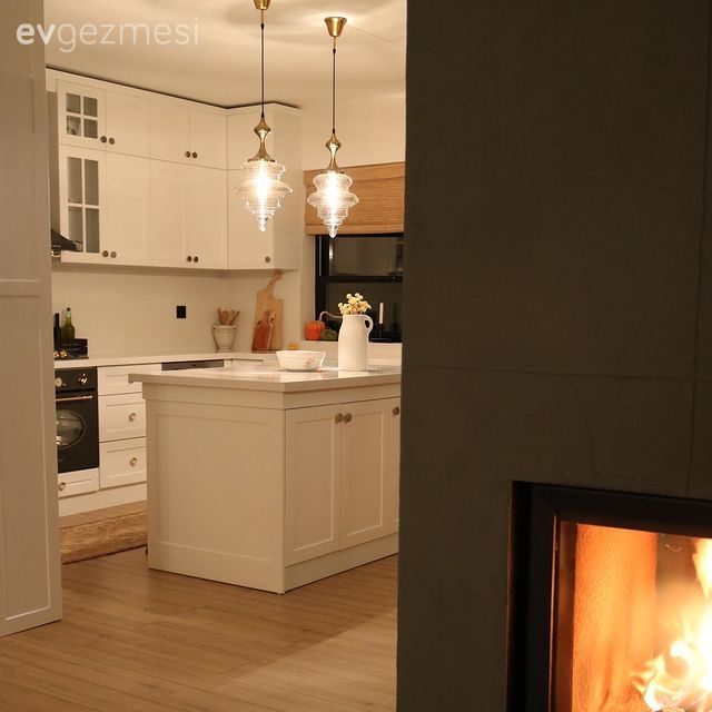 Mutfak, Country mutfak, Rustik mutfak, Beyaz mutfak, Siyah, Rustik ankastre, Ankastre, Ada mutfak, Mutfak perdesi, Katlamalı perde, Perde, Mutfak tezgahı, Mutfak tezgah arası, Davlumbaz, Tezgah arası seramik, Mutfak Avize Modelleri, Parke