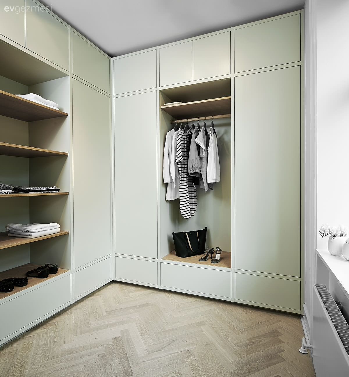 Gardırobunuzu Nasıl Marie Kondo Gibi Düzenli Hale Getirebilirsiniz?