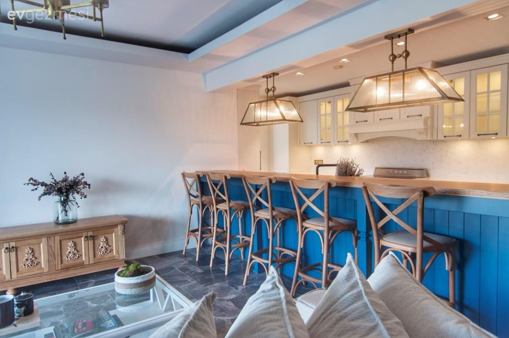 Mutfak, Beyaz, Mavi, İndigo Mavisi, Ada mutfak, Sandalye, Mutfak tezgahı, Mutfak tezgah arası, Tezgah arası doğal taş, Mutfak Avize Modelleri