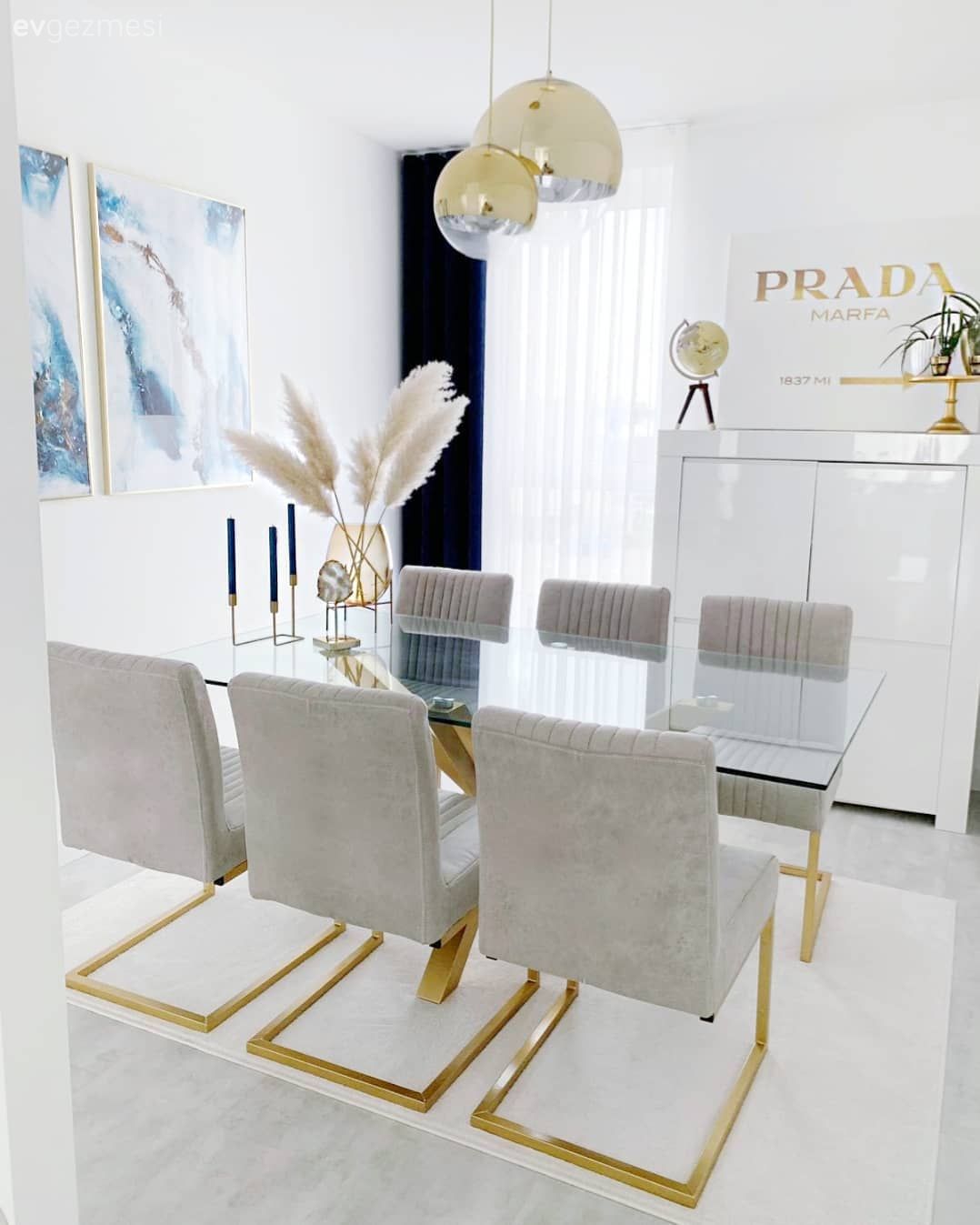 Bu Şık Evin Her Köşesinde Altının Işıltısı Var