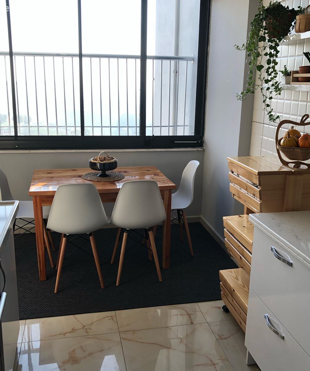 Mutfak masası, Sandalye, Beyaz, Ahşap Mobilya, Mutfak halısı, Mutfak, Antrasit  