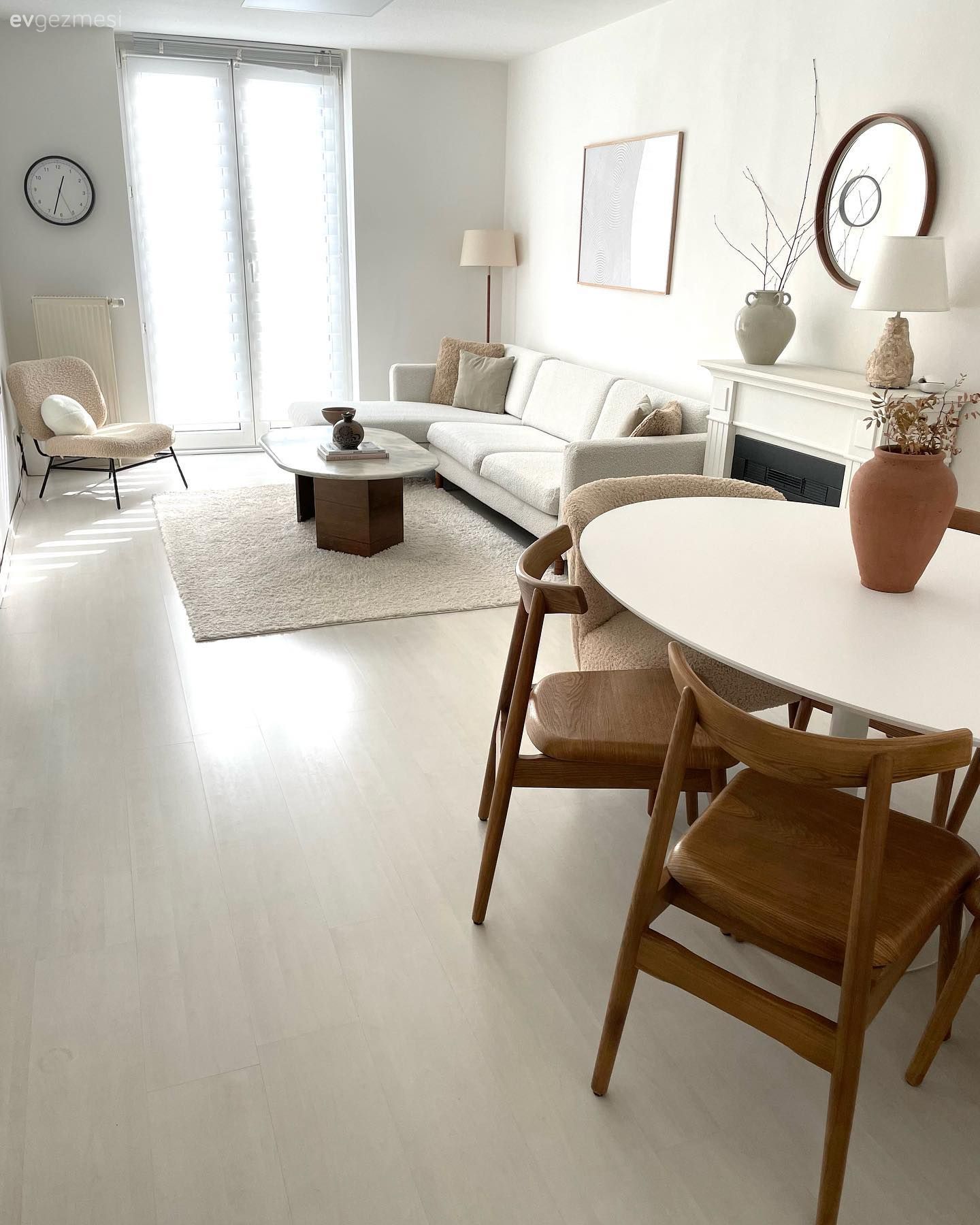 Yuvarlak Masanın Etkisiyle Daha Samimi Görünen İskandinav Bir Dekor!