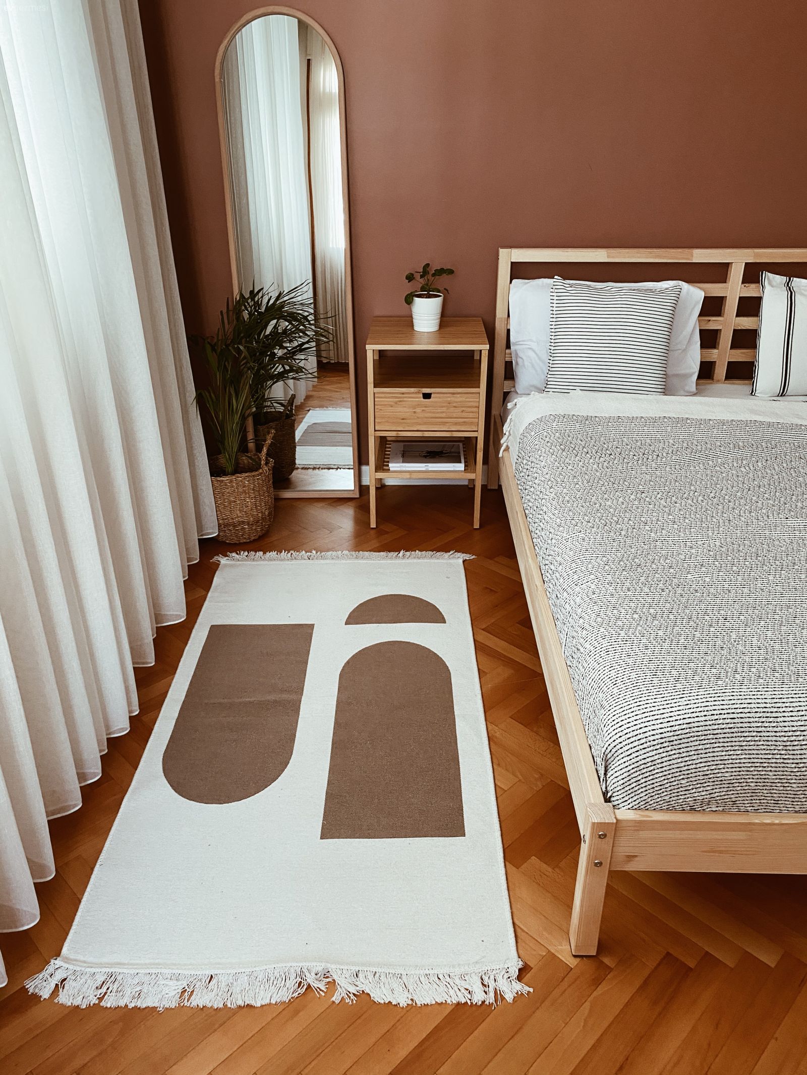 Bu İstanbul Evinde Ahşabın Natürelliğine Beyazın Ferahlığı Karışmış!