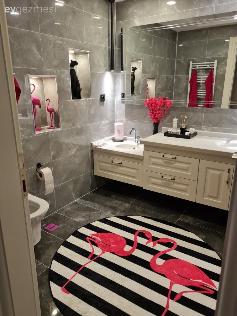 Banyo, Beyaz, Siyah- Beyaz, Pembe, Banyo dolabı, Banyo aynası, Banyo seramikleri, Banyo paspası