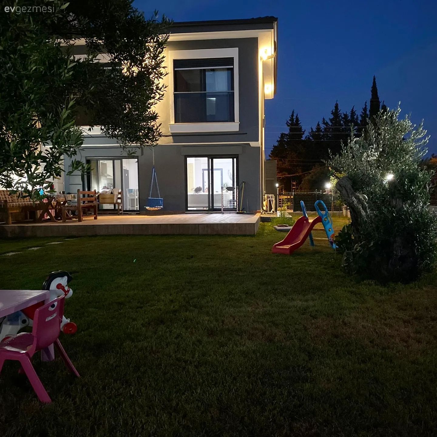 Bahçe, Müstakil Ev