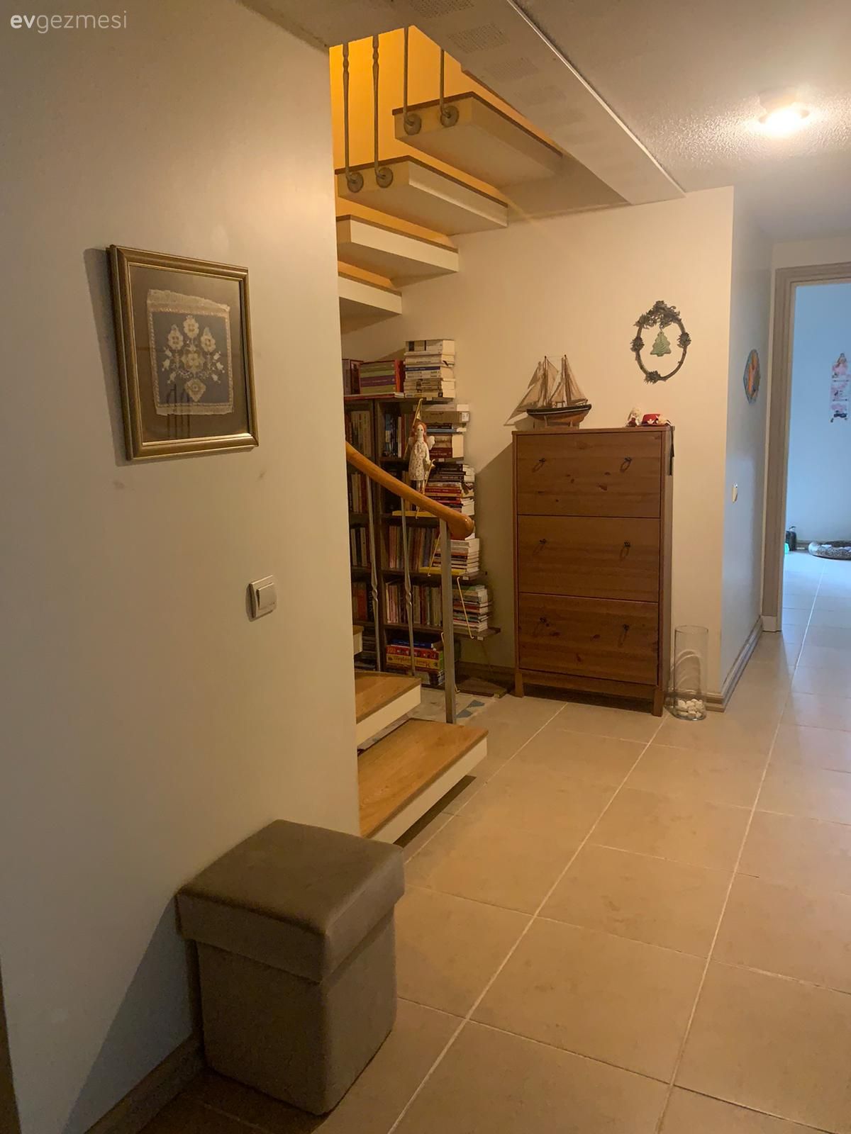 Antika Mobilyaların Kişilik Kattığı Bu Evde Her Şey Çok Orijinal