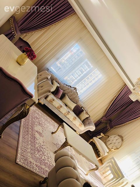 Ev Gezmesi: İddialı Renkleri Seven Şık Bir Ev