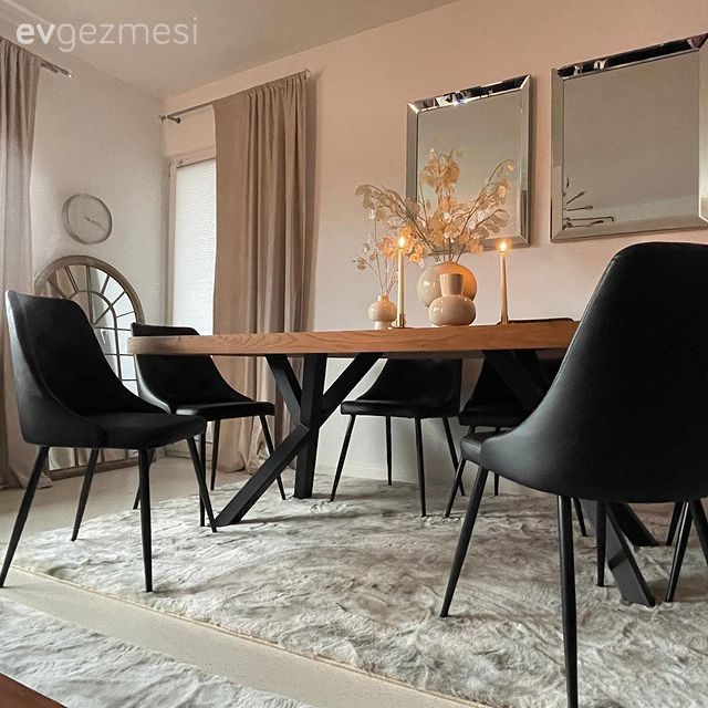 Yemek Odası, Beyaz, Siyah, Krem, Ayna, Yemek masası, Sandalye, Halı, Salon halısı, Pencere duvar dekoru, Duvar dekorasyonu, Fon perde, Perde