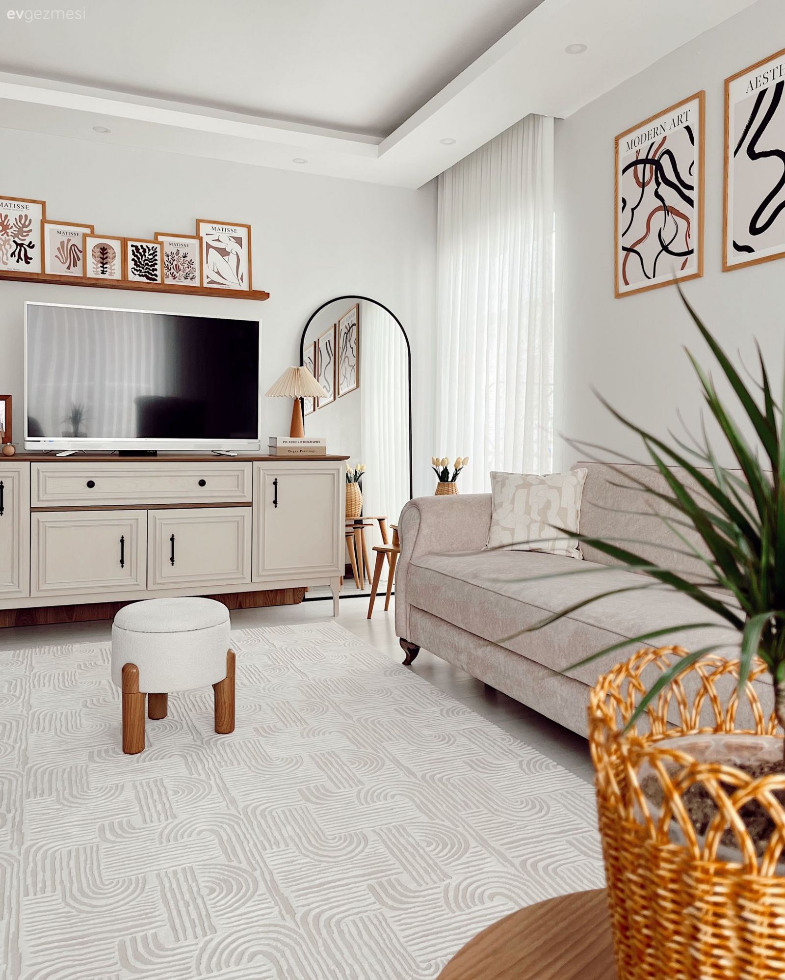 Mütevazı Şıklığı Her Odasında Koruyan Bir Kırklareli Evi