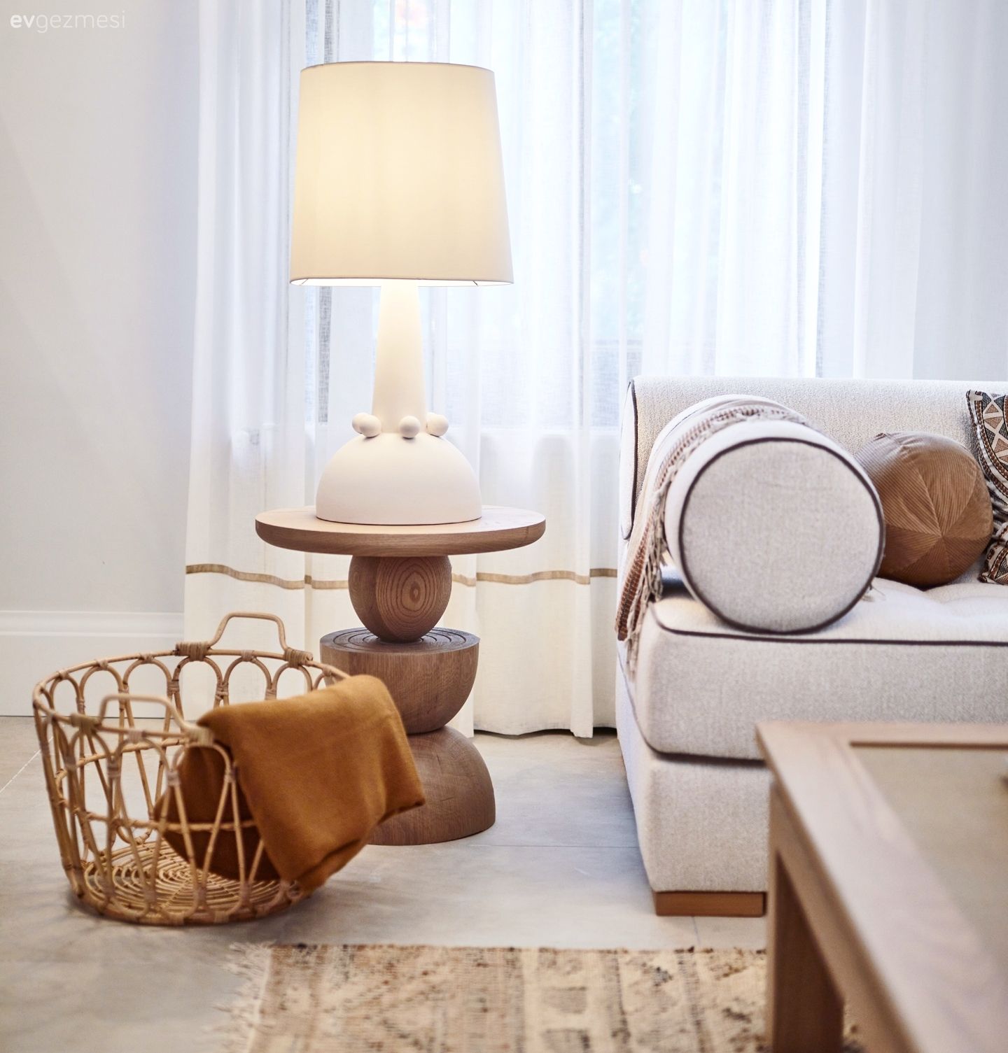 Ev Gezmesi: İnsanın Çocuğu Mimar Olunca Evi de Böyle Oluyor!