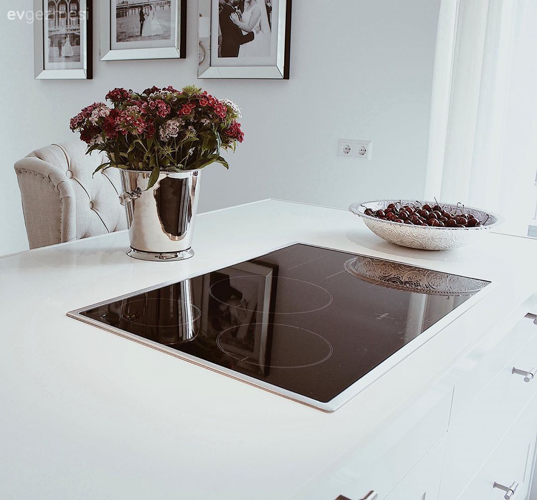 Ev Gezmesi: Konforun Modern ve Rustik Detaylarla Buluşması