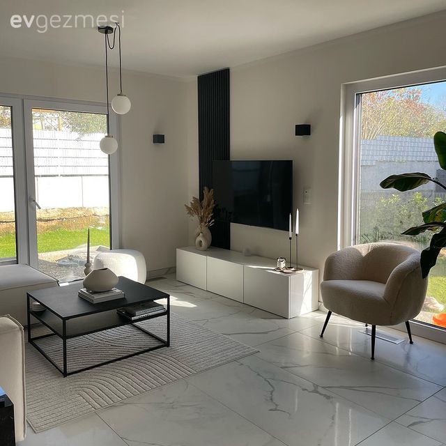 Salon, Tv ünitesi, Tv ünitesi aksesuarları, Ev Aksesuar, Berjer, Ev bitkisi, Orta sehpa, Sehpa, Köşe koltuk, Koltuk takımı, Halı, Salon halısı, Dekoratif Objeler