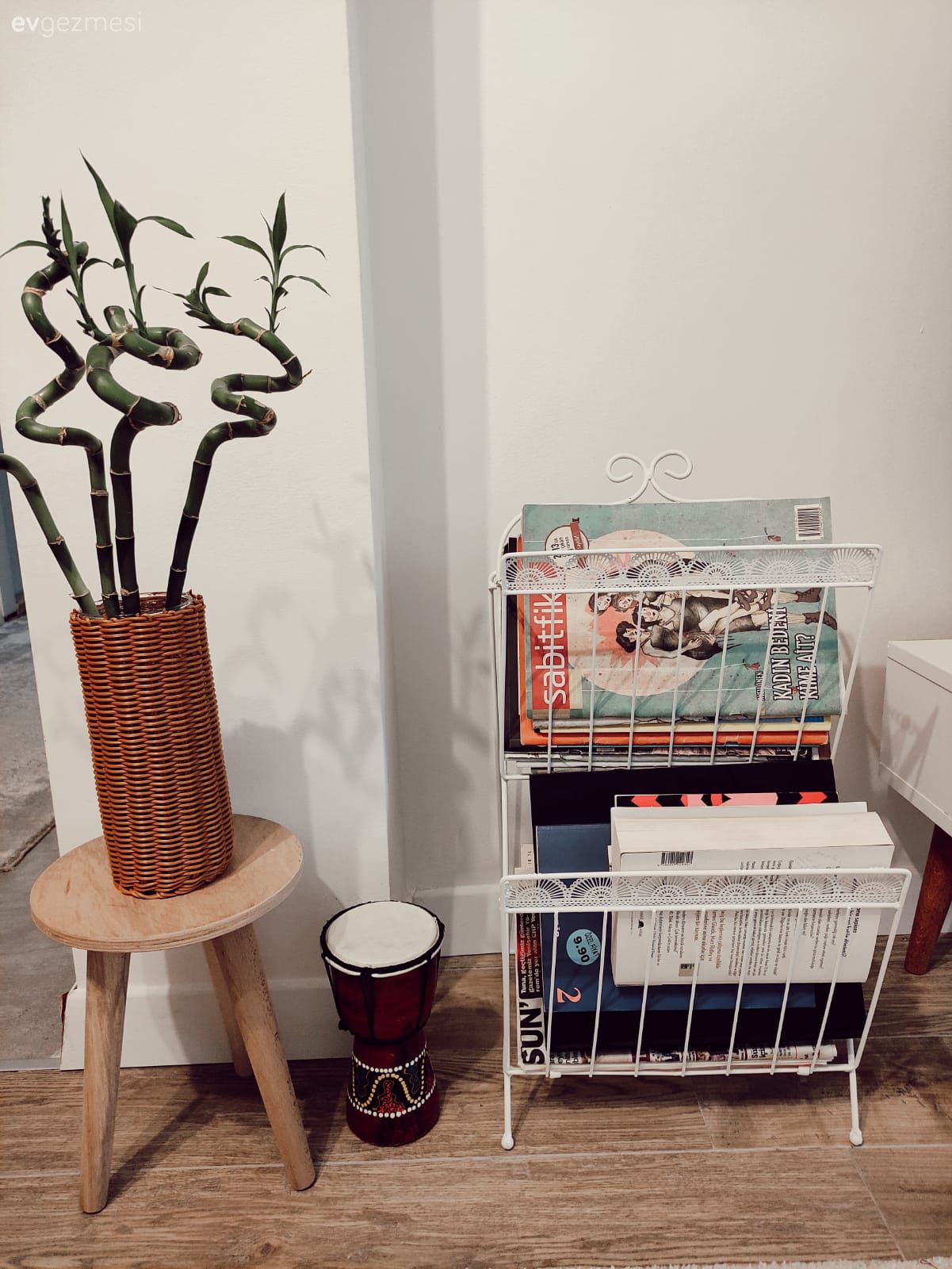 Ev bitkisi, Yan sehpa, Sehpa