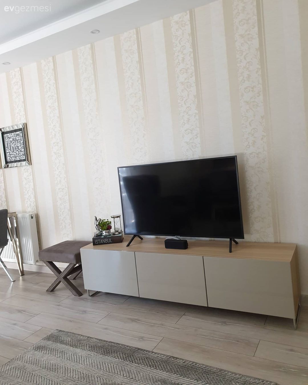 Beyaz, Krem, Tv ünitesi, Halı, Salon halısı