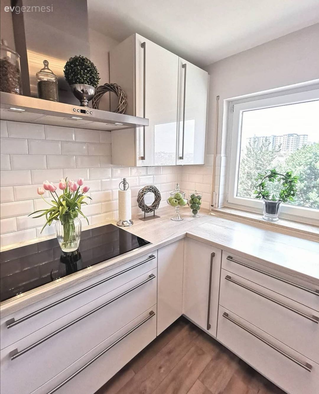 Şık Olmayı Aklına Koyan Bu Evin Göbek Adı Işıltı