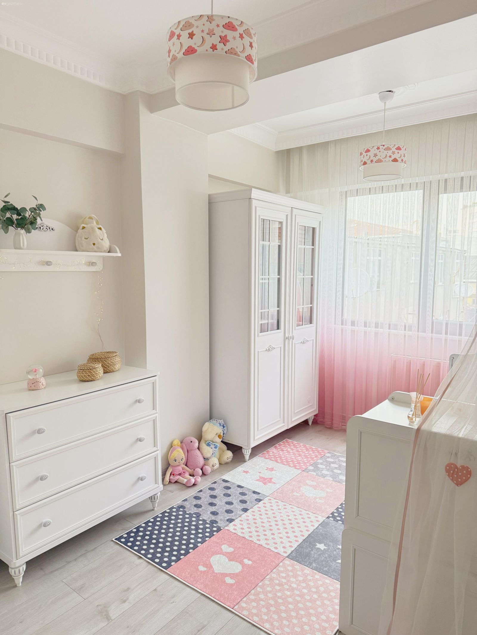 Bu Evde Ferahlık ve Keyif Dengesi Tam Kararında