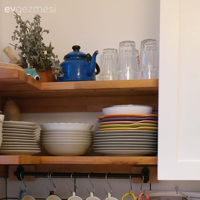 Mutfak aksesuarları, Mutfak, Mutfak rafı
