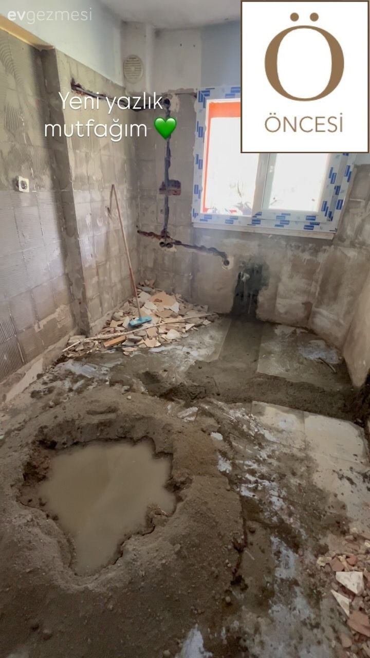 Bu Yazlık Mutfağı Yeşil Dolapların Enerjisiyle Kuşanmış